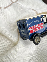画像をギャラリービューアに読み込む, 【BRANSTON PICKLE】 ブリキのミニカー 英国製