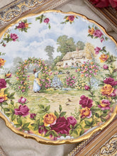 画像をギャラリービューアに読み込む, 【ロイヤルアルバート】 A Celebration of the Old Country Roses Garden 絵皿