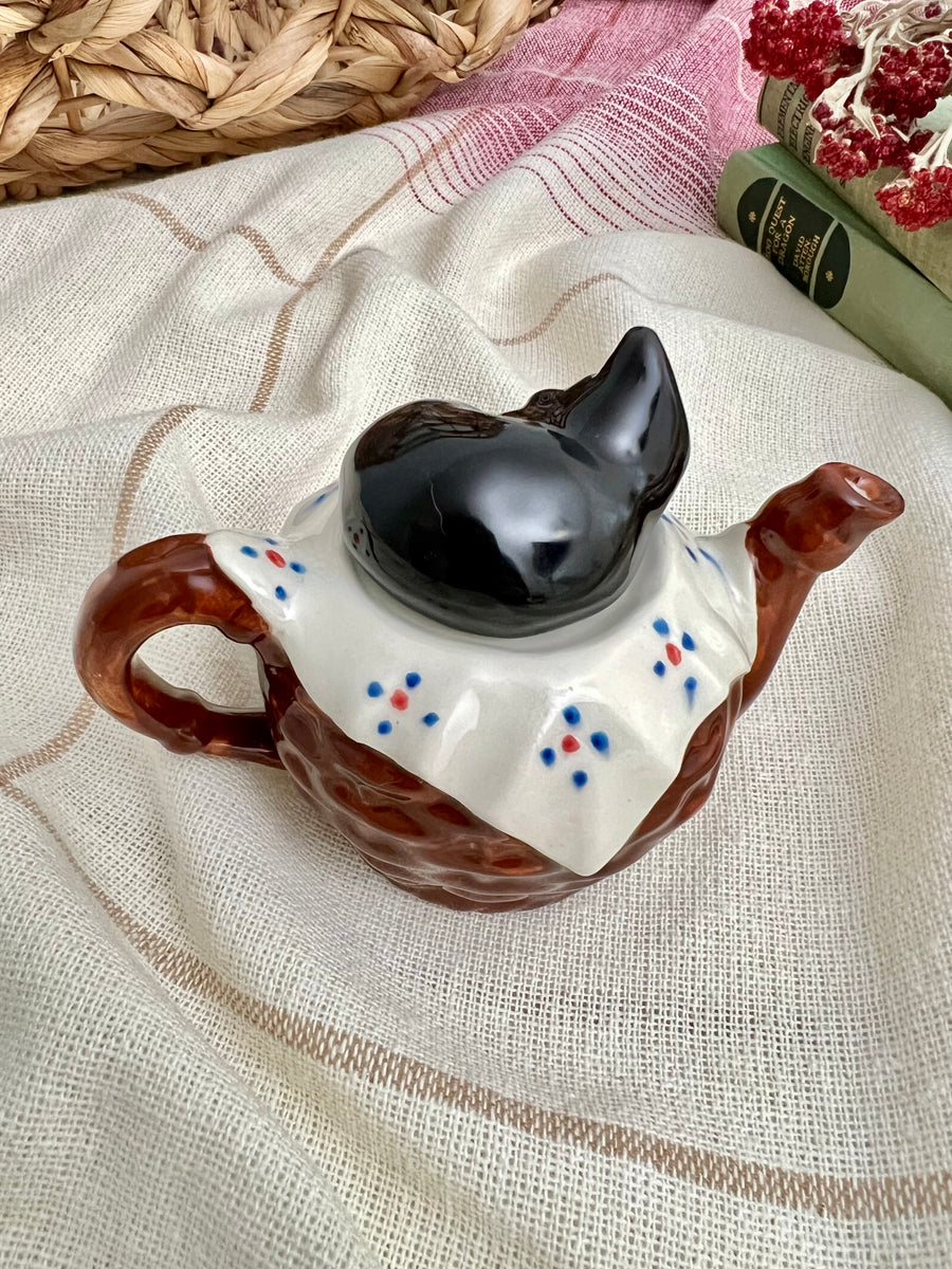 トニーカーター】くろねこが乗ったティーポット – caronrose