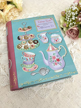 画像をギャラリービューアに読み込む, ブック型 ヴィンテージ お菓子缶(アフタヌーンティー柄)