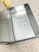 画像をギャラリービューアに読み込む, ブック型 ヴィンテージ お菓子缶(アフタヌーンティー柄)