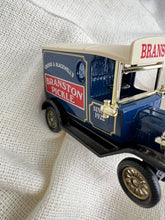 画像をギャラリービューアに読み込む, 【BRANSTON PICKLE】 ブリキのミニカー 英国製