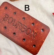 画像をギャラリービューアに読み込む, 【英国ビスケット缶】 Custard Cream / BOURBON