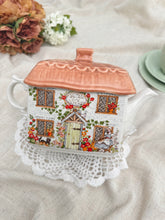 画像をギャラリービューアに読み込む, 【サドラー】コテージ型 ティーポット * 使用できます