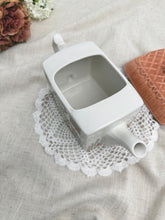 画像をギャラリービューアに読み込む, 【サドラー】コテージ型 ティーポット * 使用できます