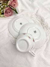 画像をギャラリービューアに読み込む, 【ダッチェス】Rose Bud  3点セット(カップ1個、ソーサー1枚、小皿1枚)