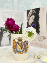 画像をギャラリービューアに読み込む, エリザベス女王 コロネーション記念 ビーカー