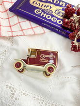 画像をギャラリービューアに読み込む, 【Cadbury】 ブリキのミニカー 英国製