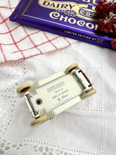 画像をギャラリービューアに読み込む, 【Cadbury】 ブリキのミニカー 英国製