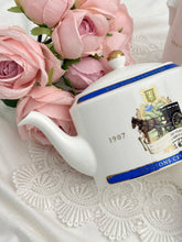 画像をギャラリービューアに読み込む, 【リントンズ】100周年記念限定ティーポット / ビスケットバレル / マグカップ