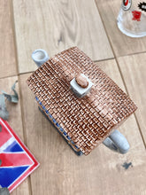 画像をギャラリービューアに読み込む, 【ヴィレッジ】フィッシュ&チップス屋さん ティーポット