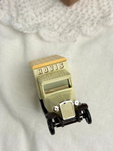 画像をギャラリービューアに読み込む, 【Hovis】 トーストラック / ミニカー