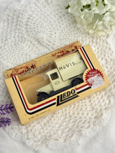 画像をギャラリービューアに読み込む, 【Hovis】 トーストラック / ミニカー