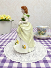 画像をギャラリービューアに読み込む, 【ロイヤルウースター 限定フィギュリン】 レア!Sweet Primrose