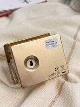 画像をギャラリービューアに読み込む, 【M&S】クリスマス 限定 ツリーオーナメント チョコ缶