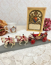 画像をギャラリービューアに読み込む, エリザベス女王 1977年シルバージュビリー 馬車の模型A(女王の服が黄色)