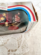 画像をギャラリービューアに読み込む, エリザベス女王 1977年シルバージュビリー 馬車の模型A(女王の服が黄色)