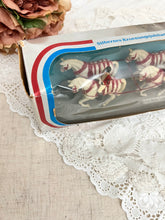 画像をギャラリービューアに読み込む, エリザベス女王 1977年シルバージュビリー 馬車の模型A(女王の服が黄色)