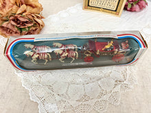 画像をギャラリービューアに読み込む, エリザベス女王 1977年シルバージュビリー 馬車の模型A(女王の服が黄色)