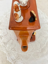 画像をギャラリービューアに読み込む, 超レア!エリザベス女王 ゴールデンジュビリー 750体限定 ディスプレイ用ティーポット