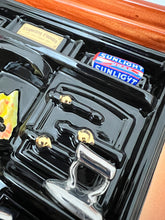 画像をギャラリービューアに読み込む, 超レア!エリザベス女王 ゴールデンジュビリー 750体限定 ディスプレイ用ティーポット