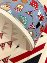 画像をギャラリービューアに読み込む, 【チャールズ国王 戴冠式】セインズベリーズ 限定缶 Cake Tin