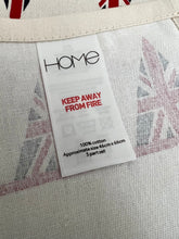 画像をギャラリービューアに読み込む, 【チャールズ国王 戴冠式】セインズベリーズ 限定 ティータオル2枚組(ユニオンジャック+バンティング旗柄)