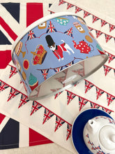 画像をギャラリービューアに読み込む, 【チャールズ国王 戴冠式】セインズベリーズ 限定缶 Cake Tin