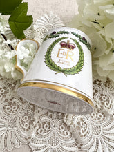 画像をギャラリービューアに読み込む, 【スポード】エリザベス女王 シルバージュビリー マグカップ