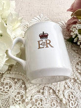 画像をギャラリービューアに読み込む, 【TAMS】エリザベス女王 シルバージュビリー マグカップ
