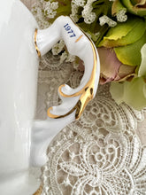 画像をギャラリービューアに読み込む, 【エインズレイ】エリザベス女王 シルバージュビリー 両手マグカップ