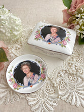 画像をギャラリービューアに読み込む, 【クラウンスタッフォード】レア!エリザベス女王 シルバージュビリー 蓋付き小物入れ+小物置き