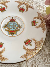 画像をギャラリービューアに読み込む, エリザベス女王 シルバージュビリー リボンx王冠 小皿