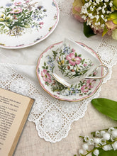 画像をギャラリービューアに読み込む, 【ロイヤルアルバート】 超レア!すずらん モーニングデュー 3点セット(カップ1個、ソーサー1枚、21.5cm皿1枚)