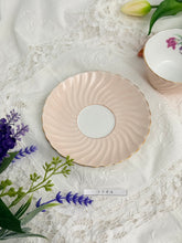 画像をギャラリービューアに読み込む, レア!【エインズレイ】2段アフタヌーンティースタンド / 3点セット(カップ1個、ソーサー1枚、小皿1枚) / 21cmプレート