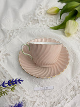 画像をギャラリービューアに読み込む, レア!【エインズレイ】2段アフタヌーンティースタンド / 3点セット(カップ1個、ソーサー1枚、小皿1枚) / 21cmプレート