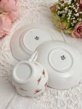 画像をギャラリービューアに読み込む, 10%オフ【ダッチェス】Rose Bud 3点セット(3点セット(カップ1個、ソーサー1枚、小皿1枚)