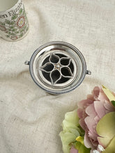 画像をギャラリービューアに読み込む, 【チューダーローズ】シルバープレート ローズボウル(花瓶)