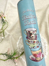 画像をギャラリービューアに読み込む, ブック型 ヴィンテージ お菓子缶(クッキー柄)