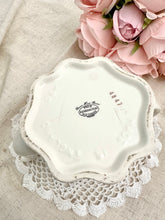 画像をギャラリービューアに読み込む, 【プライス&ケンジントン】ティーセットが乗ったティーポット