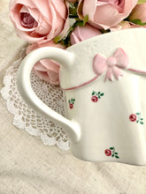 画像をギャラリービューアに読み込む, 【プライス&ケンジントン】ティーセットが乗ったティーポット