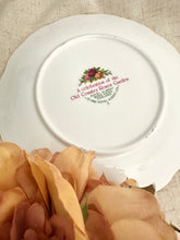 画像をギャラリービューアに読み込む, 【ロイヤルアルバート】 A Celebration of the Old Country Roses Garden 絵皿