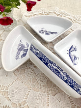 画像をギャラリービューアに読み込む, 【リントンズ】ウィロー柄 三角形のディッシュ4個セット