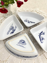 画像をギャラリービューアに読み込む, 【リントンズ】ウィロー柄 三角形のディッシュ4個セット