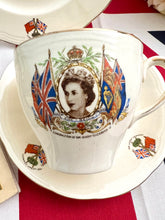 画像をギャラリービューアに読み込む, 【アルフレッドミーキン】エリザベス女王 コロネーション記念 3点セット(カップ1個、ソーサー1枚、小皿1枚)