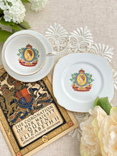 画像をギャラリービューアに読み込む, 【ウィンザー】エリザベス女王 コロネーション記念 3点セットA(カップ1個、ソーサー1枚、小皿1枚)
