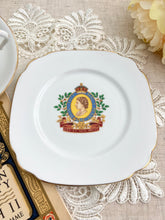 画像をギャラリービューアに読み込む, 【ウィンザー】エリザベス女王 コロネーション記念 3点セットA(カップ1個、ソーサー1枚、小皿1枚)