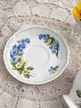 画像をギャラリービューアに読み込む, レア!【ロイヤルアルバート プリムローズxすずらんx勿忘草】 3点セット(カップ1個、ソーサー1枚、クイーンマザー 記念プレート1枚)