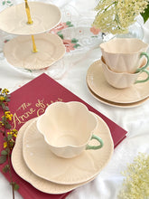画像をギャラリービューアに読み込む, 超レア!【シェリー】2段アフタヌーンティースタンド / 3点セット(カップ1個、ソーサー1枚、小皿1枚) /  21cmプレート