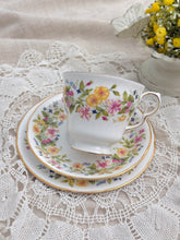 画像をギャラリービューアに読み込む, 【コルクラフ】小花柄 3点セット(カップ1個、ソーサー1枚、小皿1枚) / ミルクジャグ